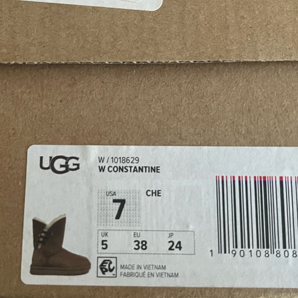 women’s uggs - Picture 4 of 4